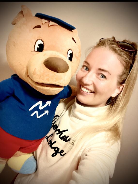 AGATA, EXPERTY THE BEAR, NORKY THE PENEAGLE, CELEBRITY SHOW